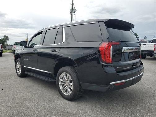 2022 GMC Yukon SLT