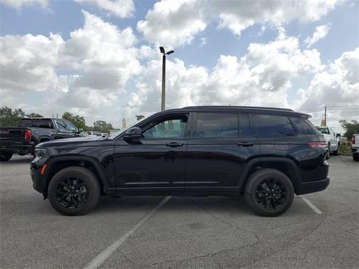 2024 Jeep Grand Cherokee L Laredo