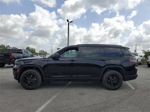 2024 Jeep Grand Cherokee L Laredo
