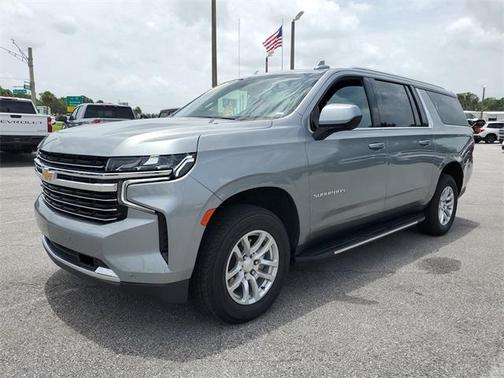 2023 Chevrolet Suburban LT