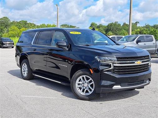 2023 Chevrolet Suburban LT