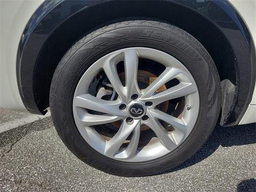 2019 INFINITI QX30 Luxe