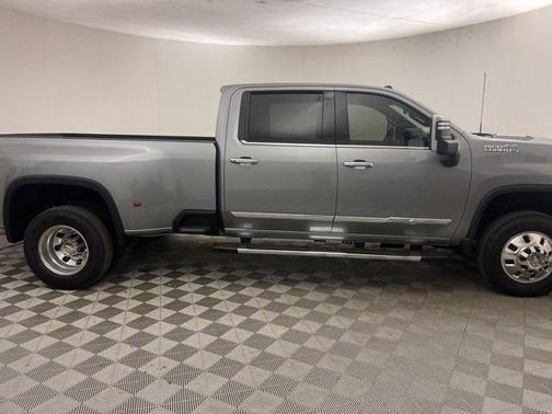 2025 Chevrolet Silverado 3500 High Country