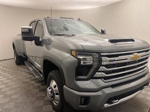 2025 Chevrolet Silverado 3500 High Country