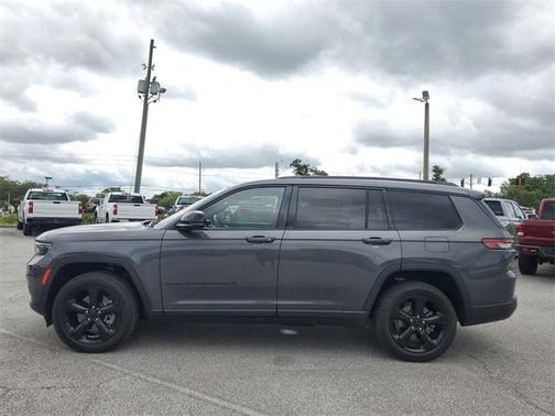 2021 Jeep Grand Cherokee L Laredo