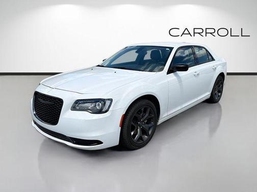 Bright White Clearcoat 2023 Chrysler 300 Touring