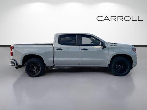 White Sand 2026 Chevrolet Silverado 1500 Custom