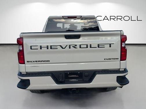 White Sand 2026 Chevrolet Silverado 1500 Custom
