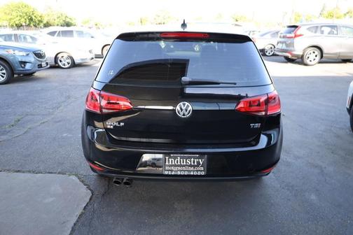 Black 2016 Volkswagen Golf TSI SE 4-Door
