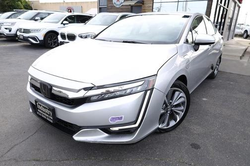 Solar Silver Metallic 2018 Honda Clarity Plug-In Hybrid Base