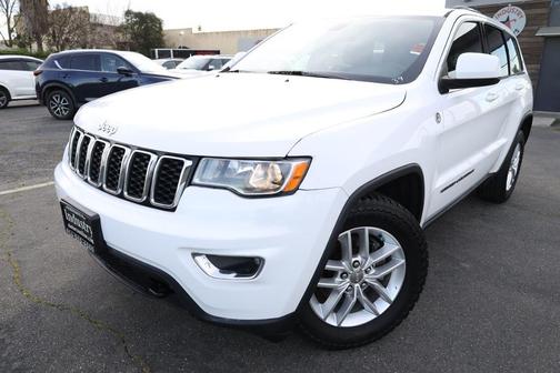2017 Jeep Grand Cherokee Laredo