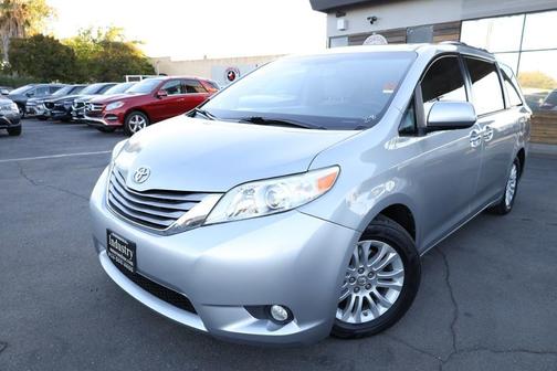 2015 Toyota Sienna XLE