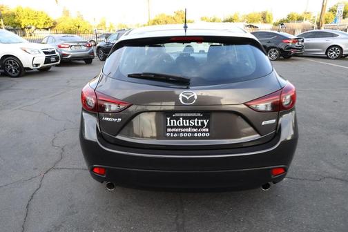 2015 Mazda Mazda3 i Sport