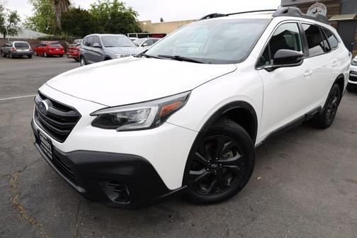 Crystal White Pearl 2020 Subaru Outback Onyx Edition XT