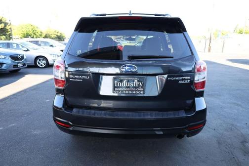 Dark Gray Metallic 2016 Subaru Forester 2.5i Limited