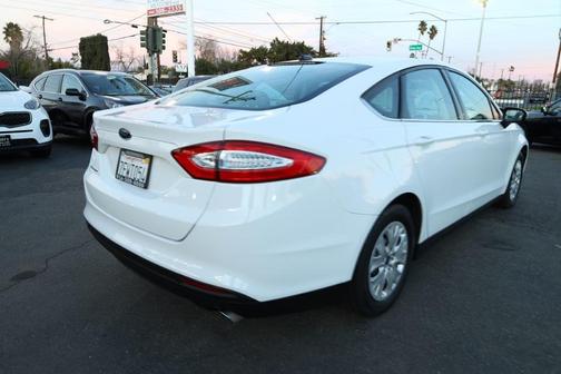 2014 Ford Fusion S