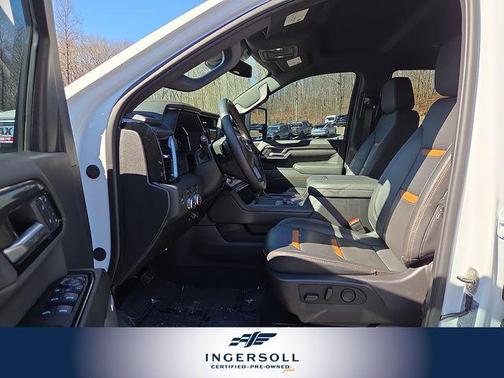 Summit White 2025 GMC Sierra 3500 AT4