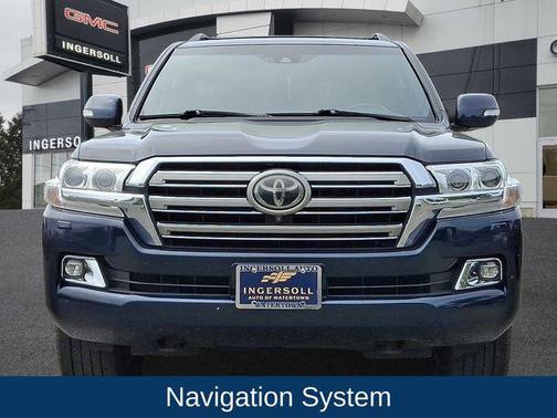 2017 Toyota Land Cruiser Base