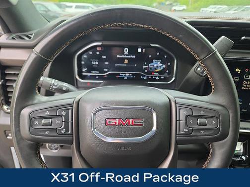 Summit White 2025 GMC Sierra 2500 AT4