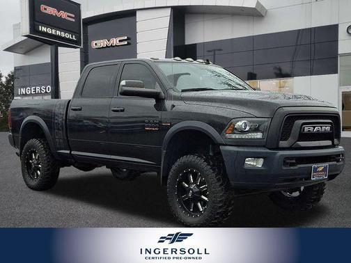Brilliant Black Crystal Pearlcoat 2018 RAM 2500 Power Wagon