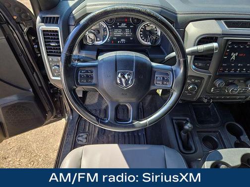 Brilliant Black Crystal Pearlcoat 2018 RAM 2500 Power Wagon