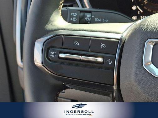 Summit White 2025 GMC Canyon AT4