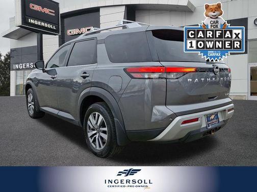 2022 Nissan Pathfinder SL 4WD