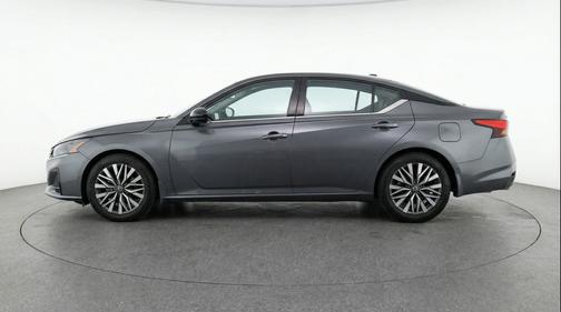 Gun Metallic 2025 Nissan Altima SV FWD