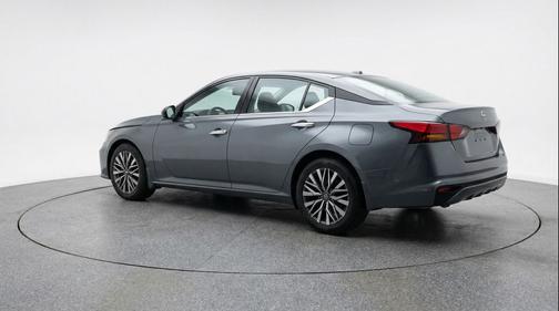 Gun Metallic 2025 Nissan Altima SV FWD