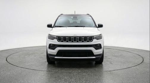 Bright White Clearcoat 2025 Jeep Compass Limited