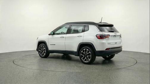 Bright White Clearcoat 2025 Jeep Compass Limited