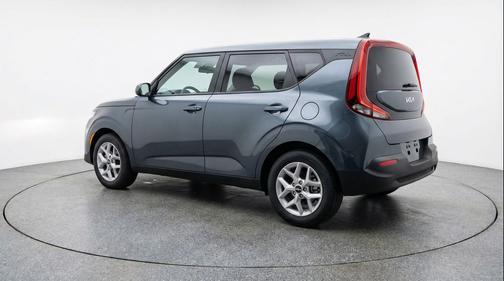 Gravity Gray 2025 Kia Soul LX