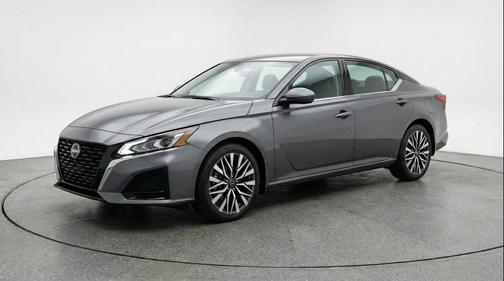 Gun Metallic 2025 Nissan Altima SV FWD