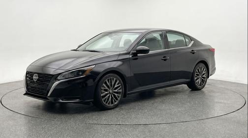 Super Black 2025 Nissan Altima SV FWD