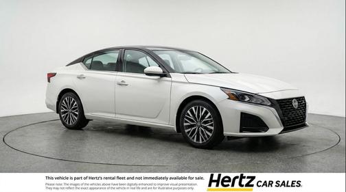Glacier White 2025 Nissan Altima SV FWD