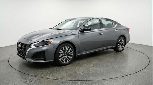Gun Metallic 2025 Nissan Altima SV FWD