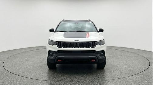 Bright White Clearcoat 2025 Jeep Compass Trailhawk
