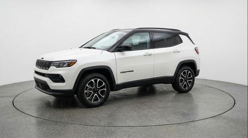 Bright White Clearcoat 2025 Jeep Compass Trailhawk