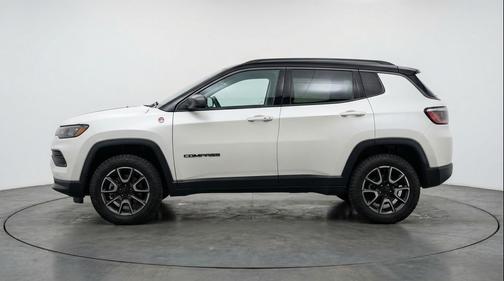 Bright White Clearcoat 2025 Jeep Compass Trailhawk
