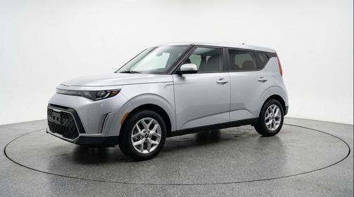 Steel Gray 2025 Kia Soul LX