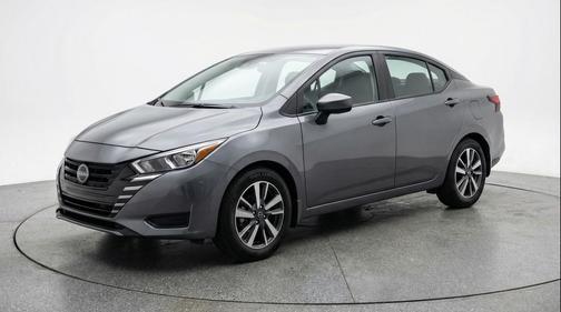 Gun Metallic 2025 Nissan Versa 1.6 SV