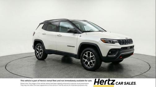 Bright White Clearcoat 2025 Jeep Compass Trailhawk