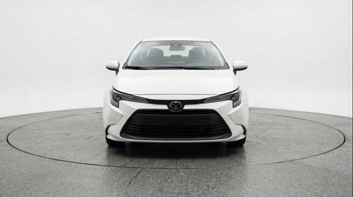 Ice Cap 2025 Toyota Corolla LE