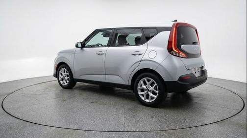 Steel Gray 2025 Kia Soul LX