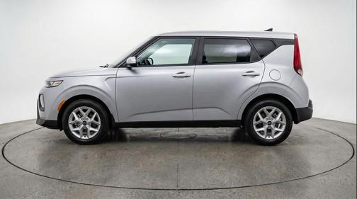 Steel Gray 2025 Kia Soul LX