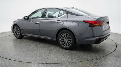 Gun Metallic 2025 Nissan Altima SV FWD