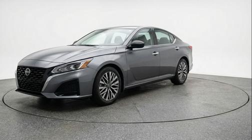 Gun Metallic 2025 Nissan Altima SV FWD
