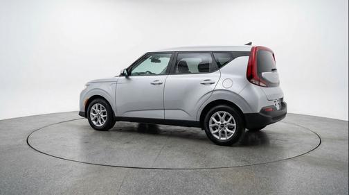 Steel Gray 2025 Kia Soul LX
