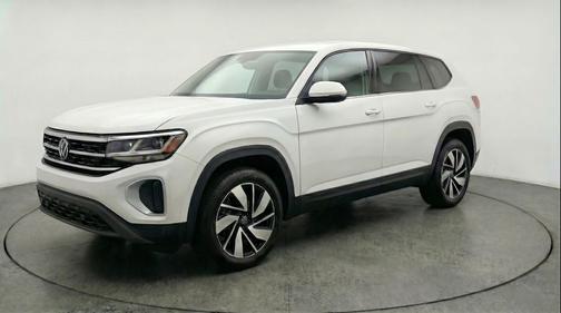 Pure Gray 2026 Volkswagen Atlas 2.0T SE w/Technology