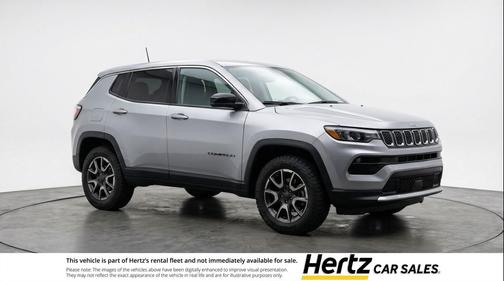 Silver Zynith Metallic Clearcoat 2025 Jeep Compass Trailhawk